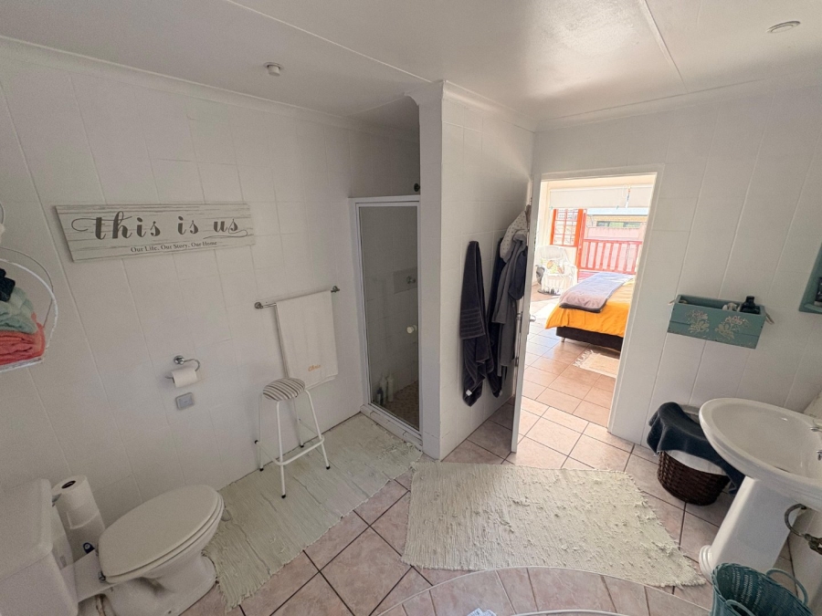 4 Bedroom Property for Sale in Fraaiuitsig Western Cape